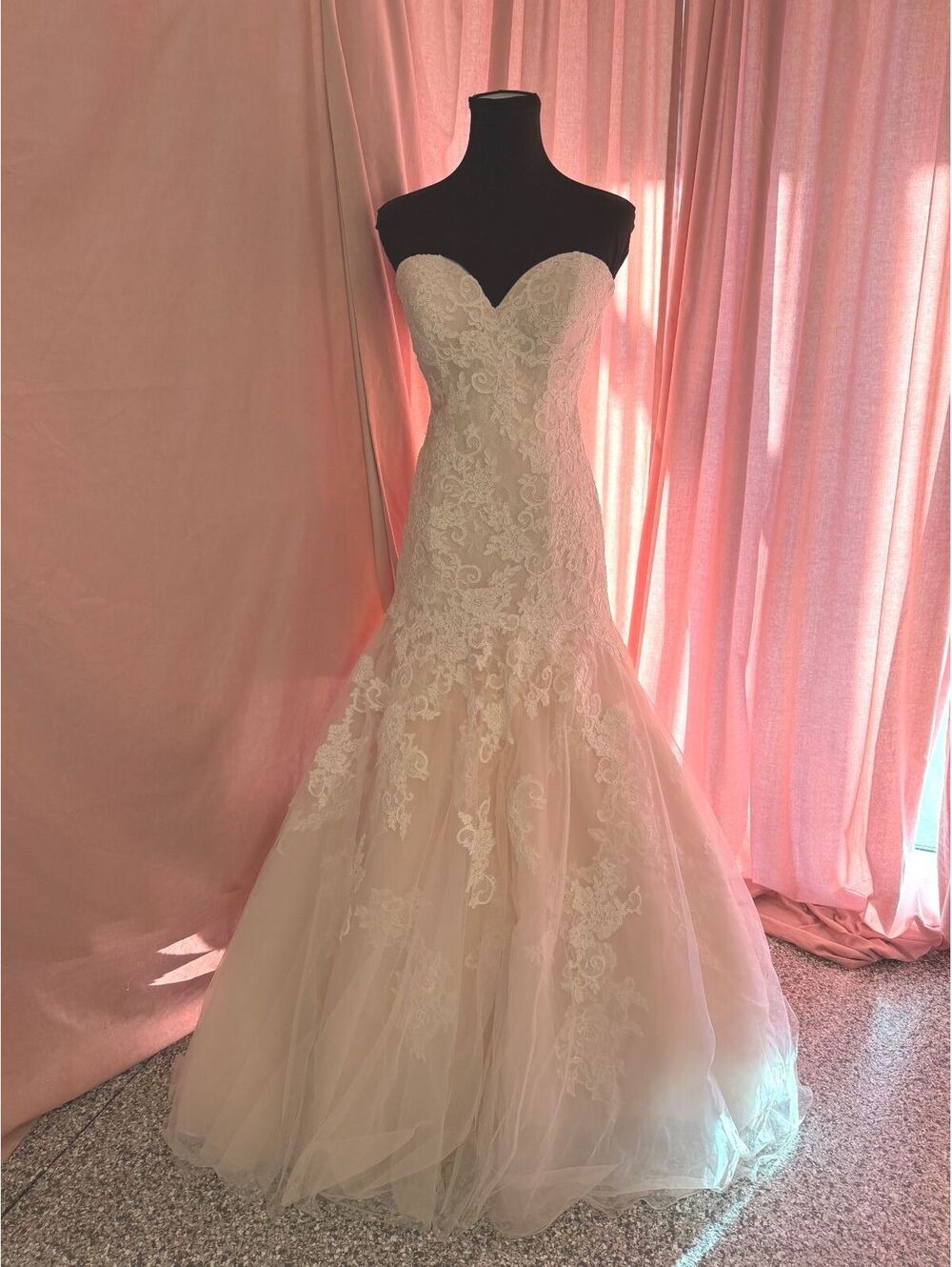 Elegant Blush Strapless Lace Mermaid Wedding Dress